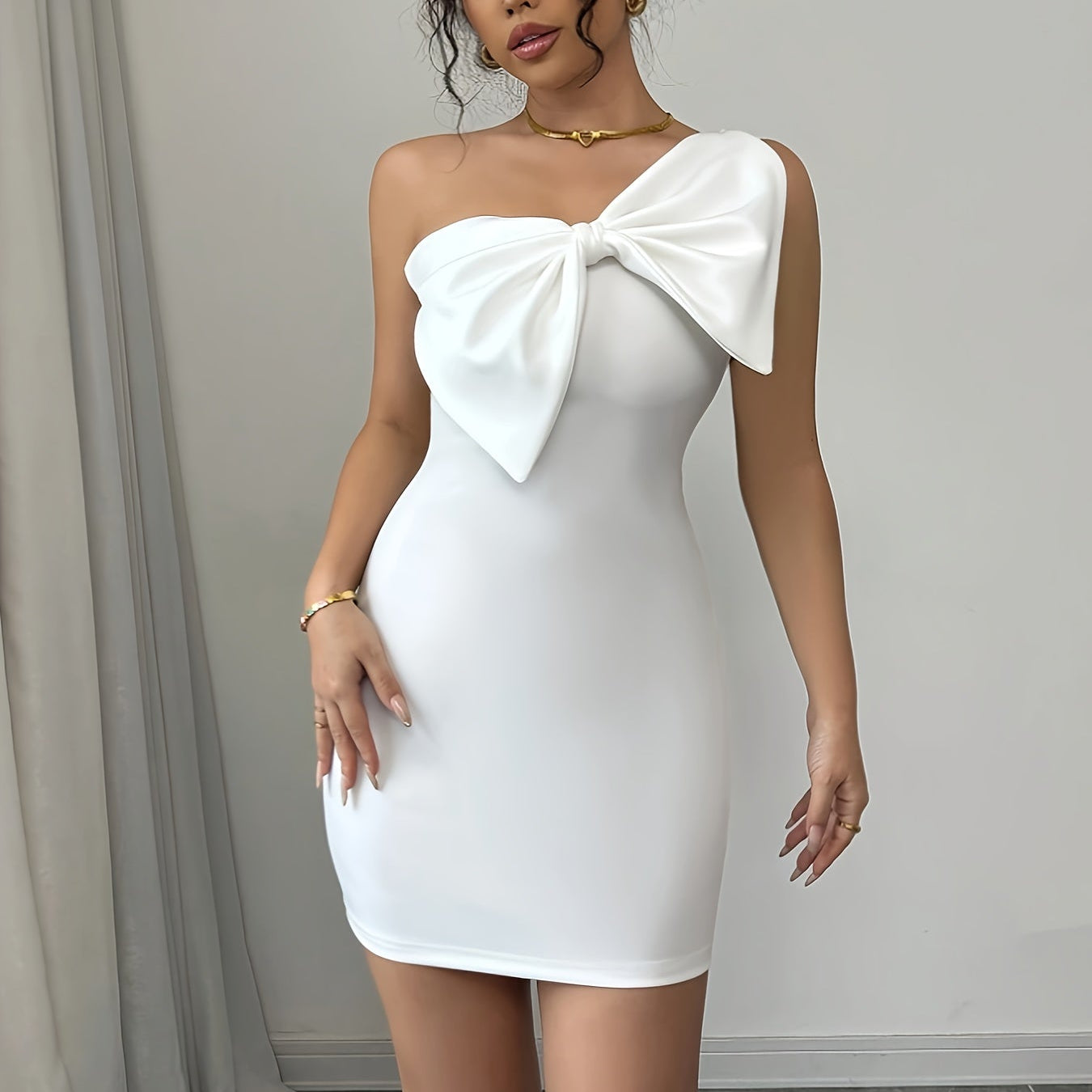 Asymmetrical White Bodycon Dress with Bow Detail