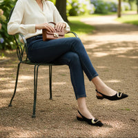 Luxevia | Pointed Toe Slingback Flats mit Gold-Detail aus Vegan Suede