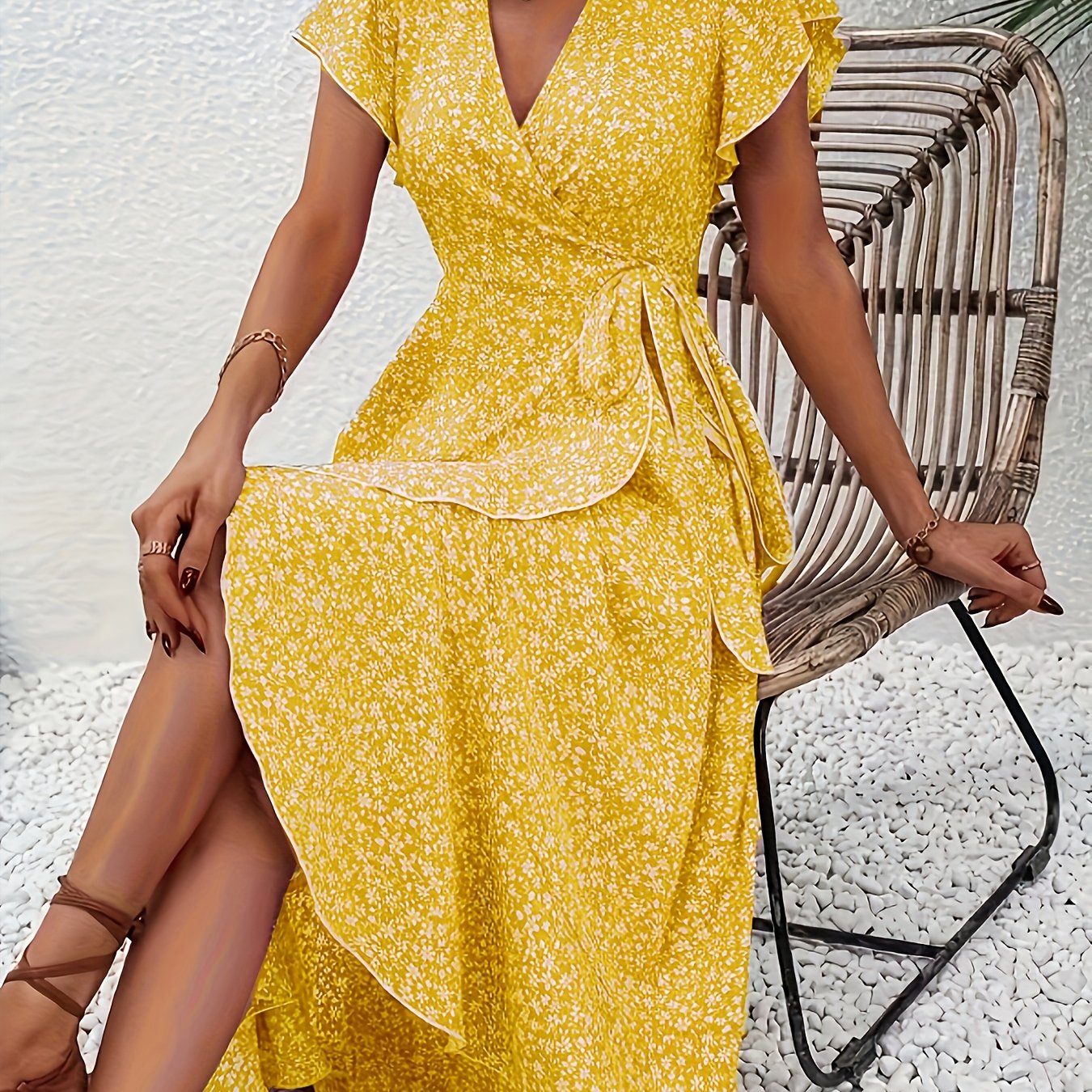 | Stylish Elegant V-Neck Dress Short-Sleeve Design