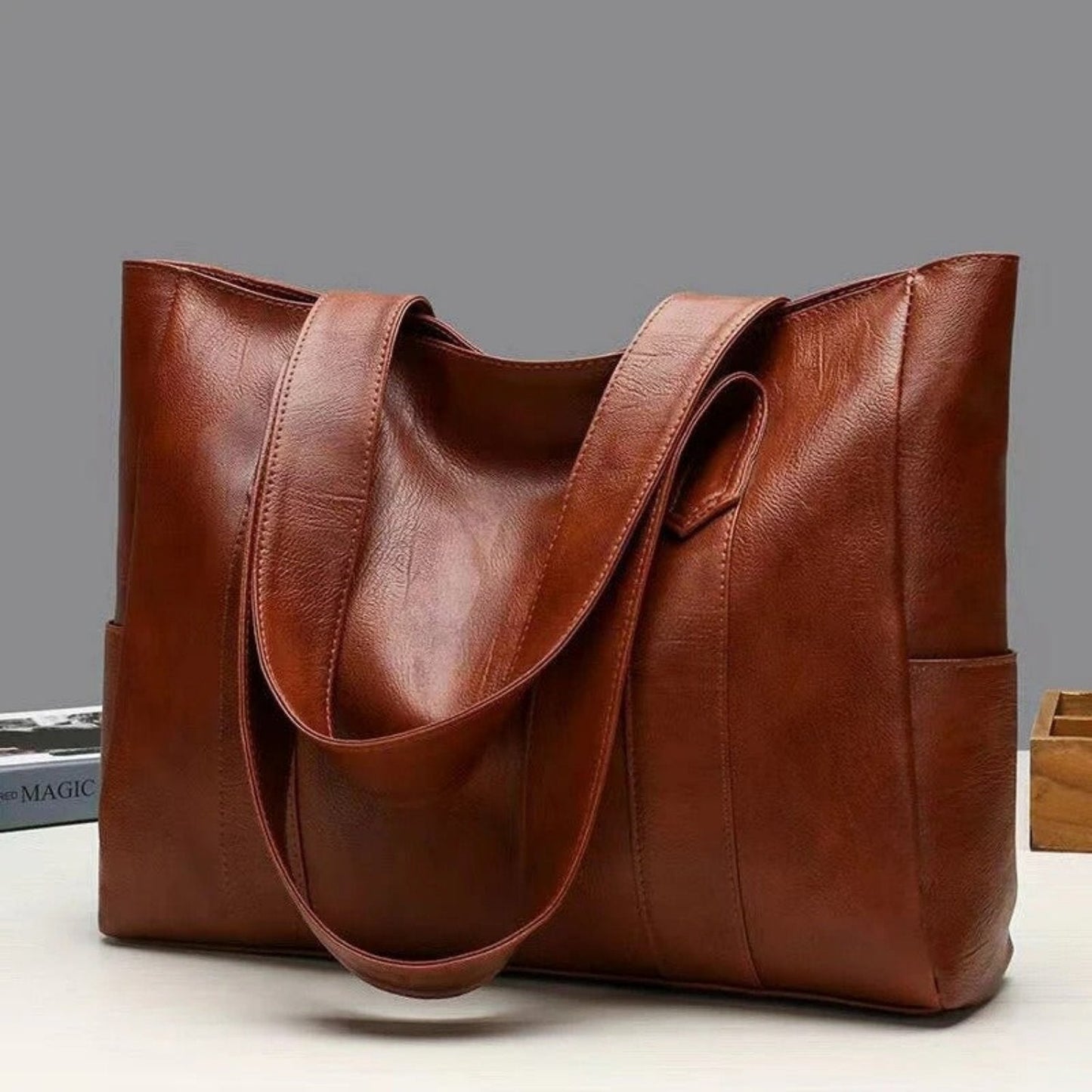 Timeless Leather Shoulder Bag Everyday Sophistication