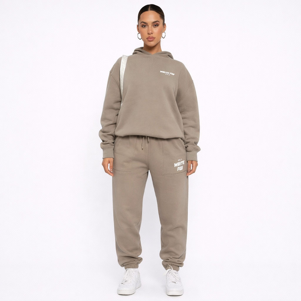 MADISON – Modern Lounge Tracksuit with Relaxed Athletic Silhouette